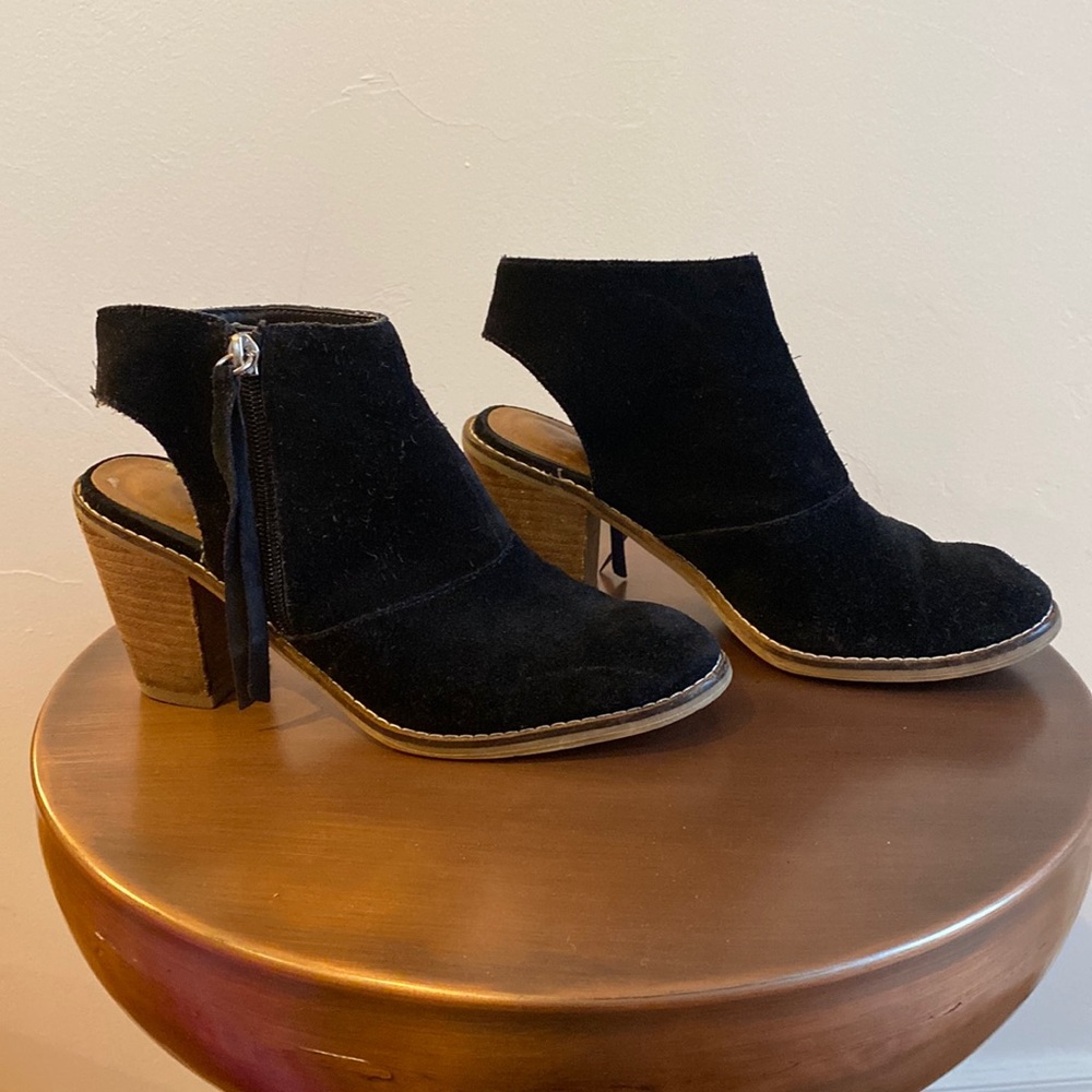 Dolce Vita Black Suede Slingback Bootie Size 6